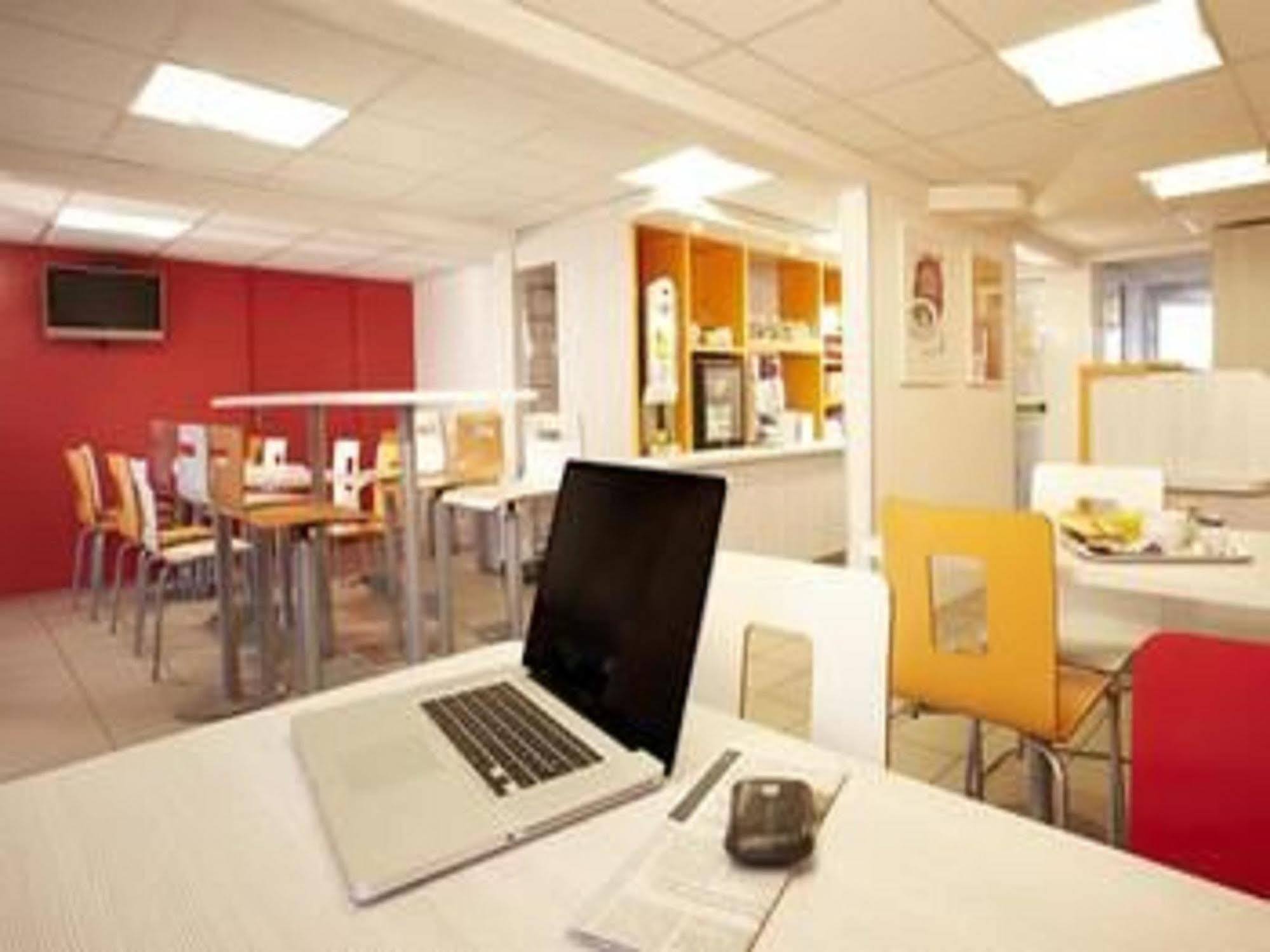 Premiere Classe Lyon Est - Bron Eurexpo Décines-Charpieu Esterno foto